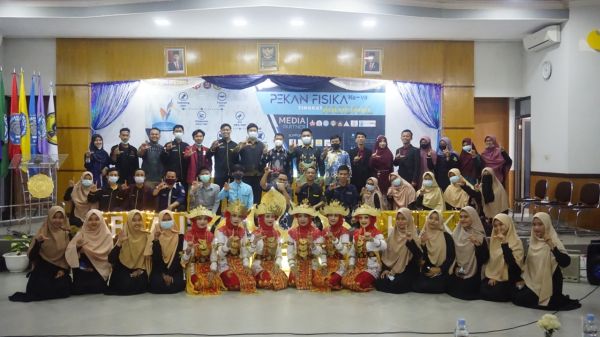 KEGITAN PEMBUKAAN  PEKAN FISIKA 2021