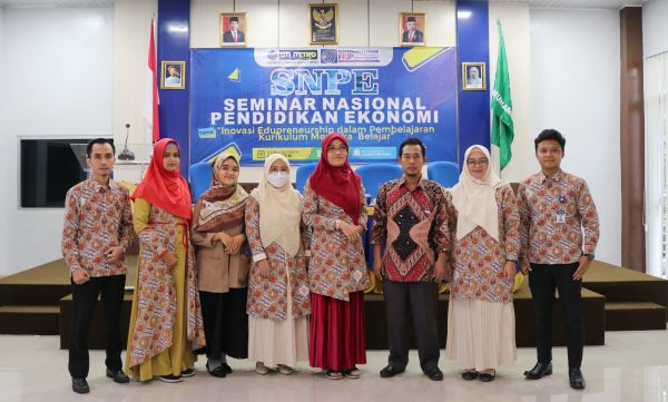 Seminar Nasional Program Studi Pendidikan Ekonomi FKIP UM Metro